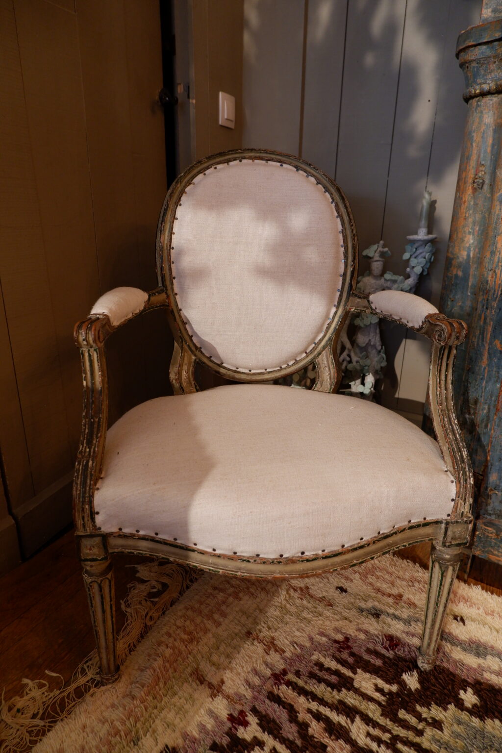 Paire de fauteuils médaillons Louis XVI laque verte d'origine - France XIXe – Image 4