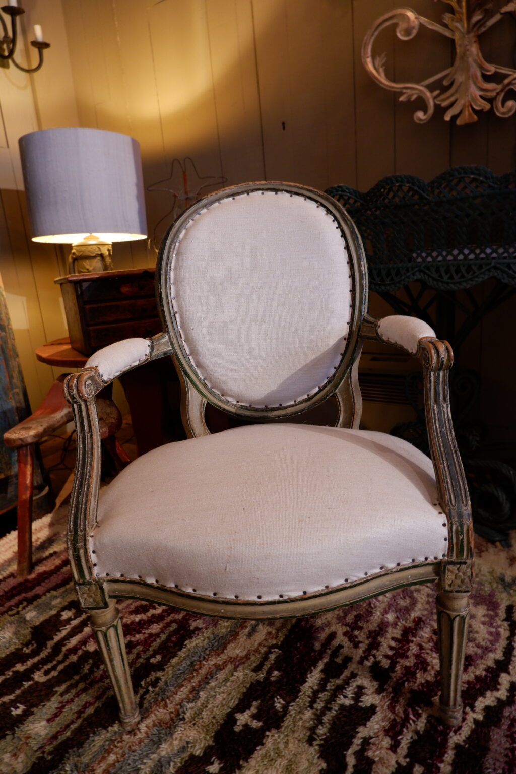 Paire de fauteuils médaillons Louis XVI laque verte d'origine - France XIXe – Image 5