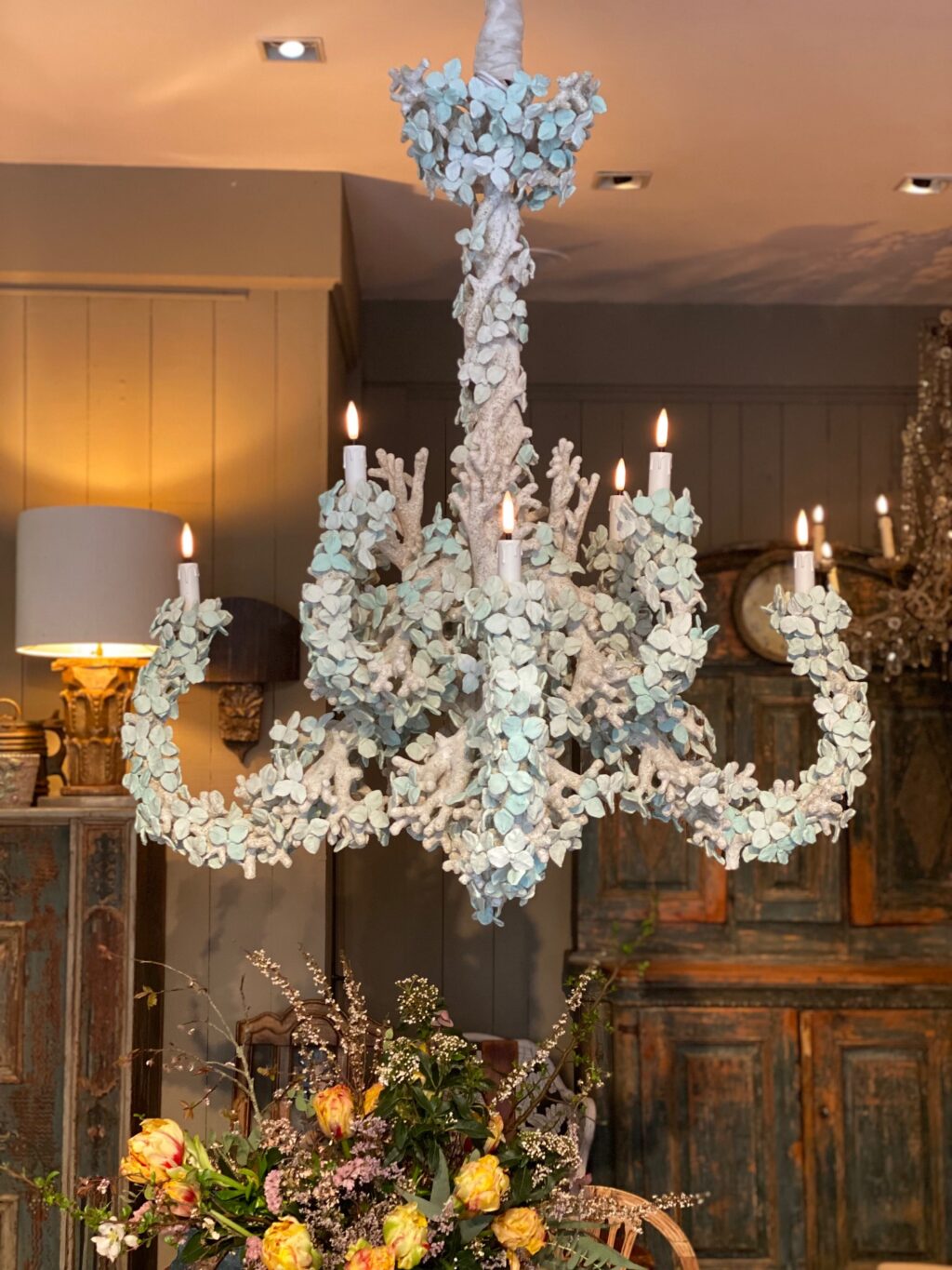 Grand Feuilles Blanches chandelier by Edouard Chevalier -One of a kind - Image 9