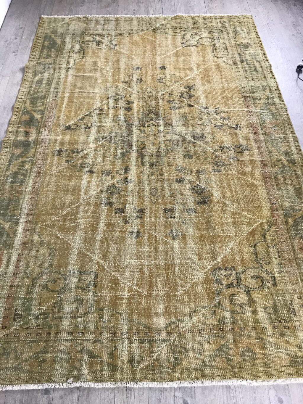Tapis en laine tissé main vintage jaune – Image 3