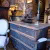 Commode gustavienne patine bleue d'origine sur pieds galbés- Suède XVIIIe – Image 2