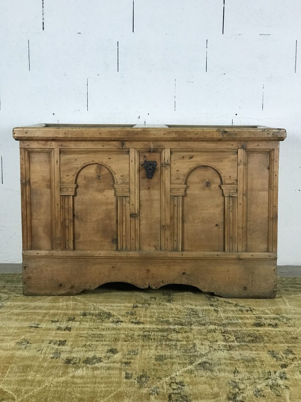 Large chest in natural wood Alpage Northern Italy - Image 11