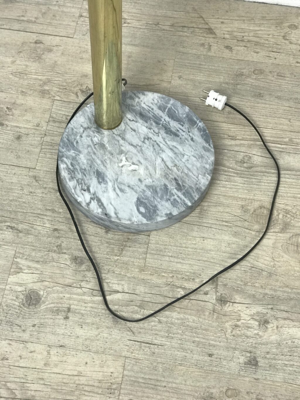 Lampadaire 5 branches orientables en laiton doré et base en marbre – Image 6