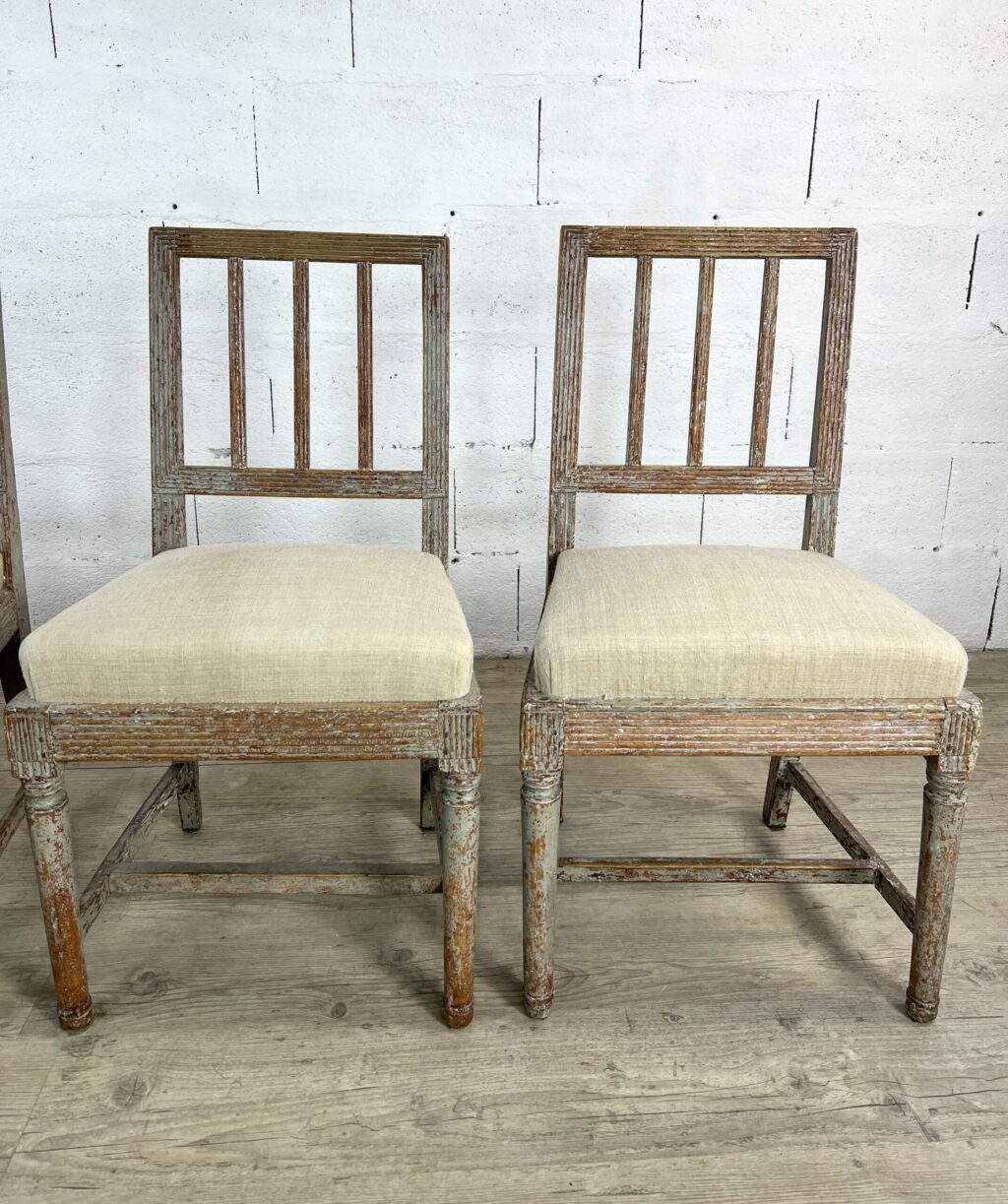 Suite de 4 chaises gustaviennes – Image 4