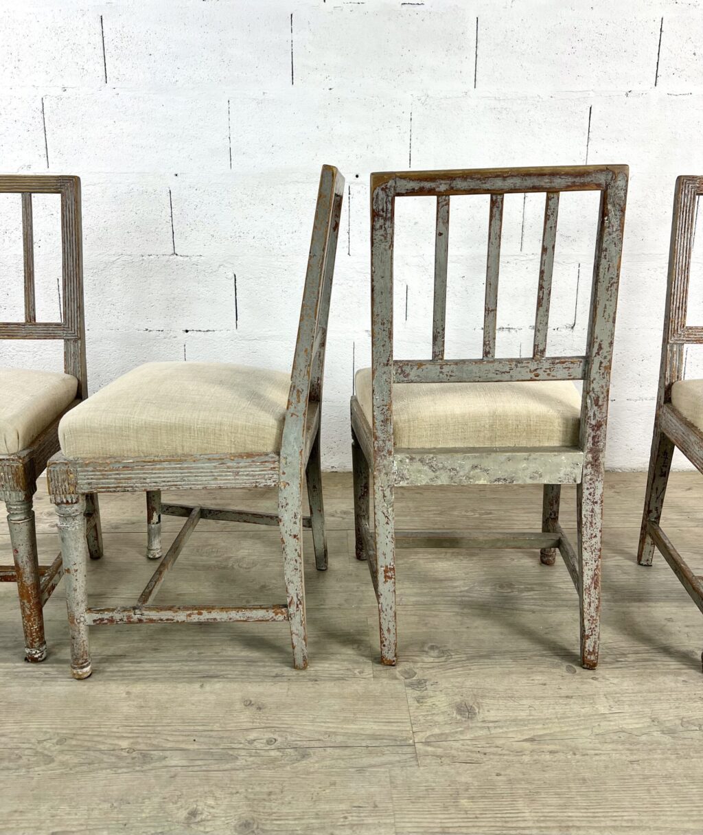 Suite de 4 chaises gustaviennes – Image 5