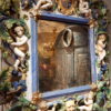 Grand miroir orné de Putti et d'une couronne sur blason- en faïence vernissée polychrome - Italie XIXe