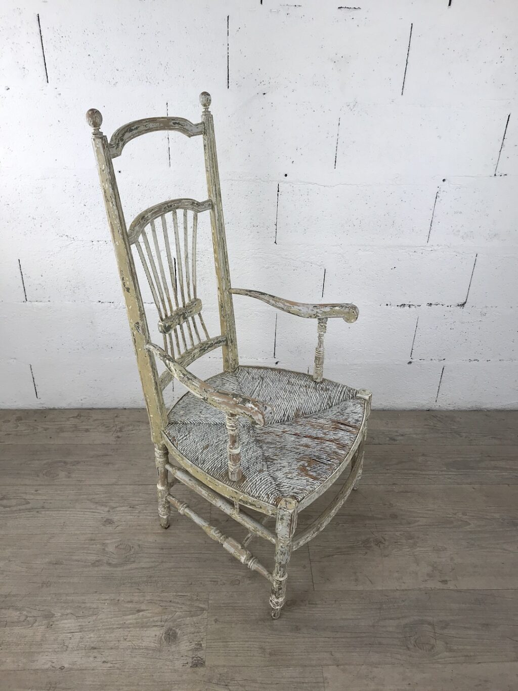 Chaise de nourrice en bois peint – Image 5
