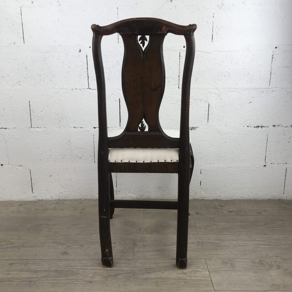 Chaise norvégienne en bois marron – Image 4