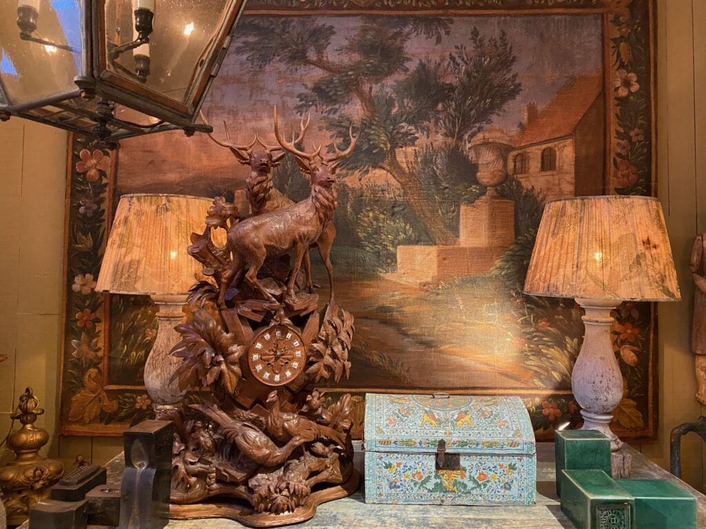 Grande toile peinte "Paysage de Provence" et bordure fleurie - montée sur chassis bois- France XVIIIe – Image 9