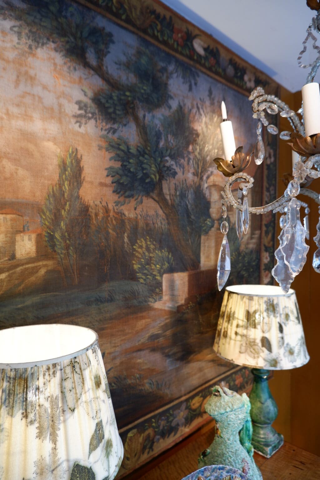 Grande toile peinte "Paysage de Provence" et bordure fleurie - montée sur chassis bois- France XVIIIe – Image 7
