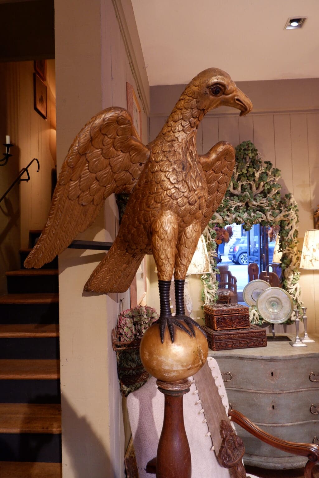 Grand pupitre à l'aigle en chêne sculpté et recouvert de feuille d'or - Allemagne XVIIIe