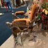 Fauteuil sculpture de bois de rennes et d'élan accoudoirs têtes de chiens sculptés assise en mouton ca.1890 – Image 8
