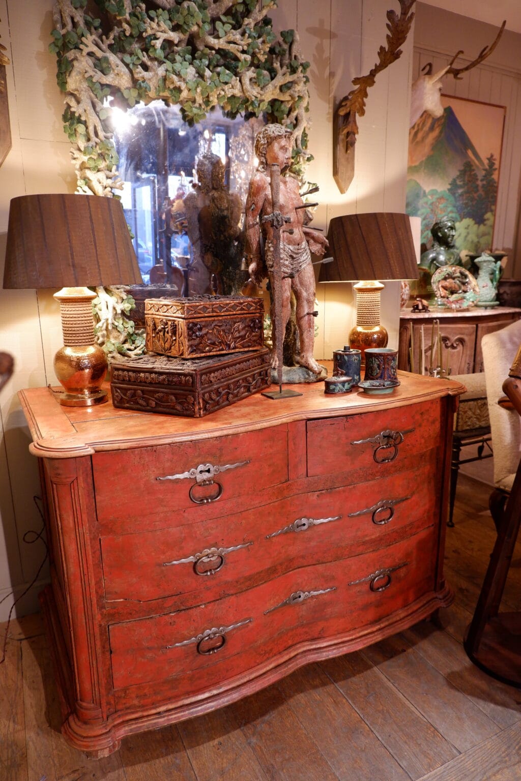 Grande commode 4 tiroirs patine rouge sang de boeuf - époque Louis XIV – Image 4