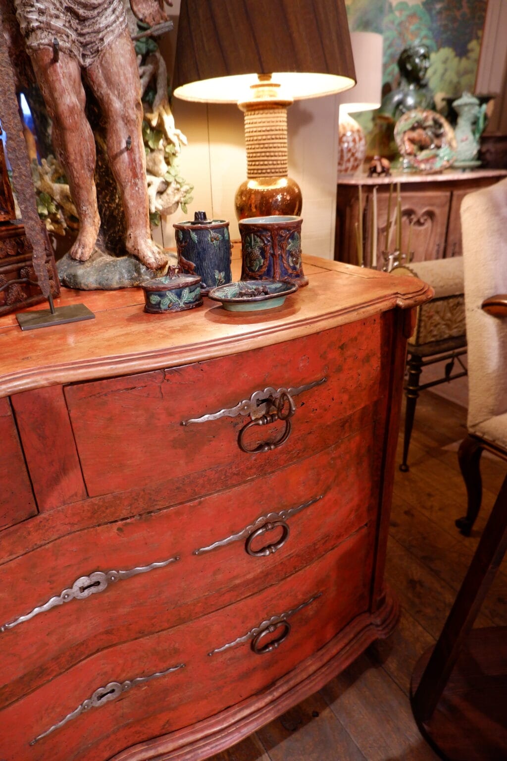 Grande commode 4 tiroirs patine rouge sang de boeuf - époque Louis XIV – Image 3