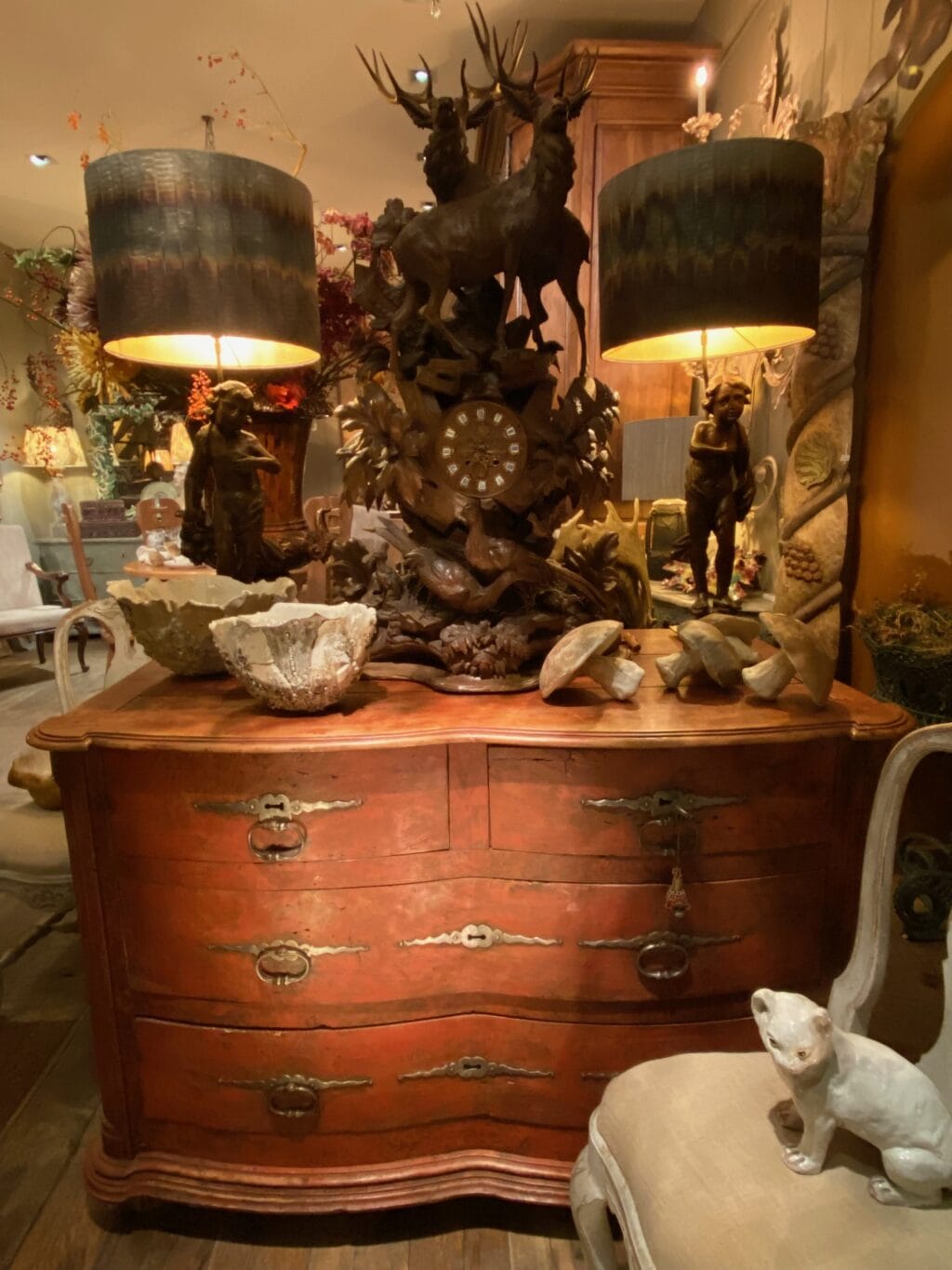 Grande commode 4 tiroirs patine rouge sang de boeuf - époque Louis XIV