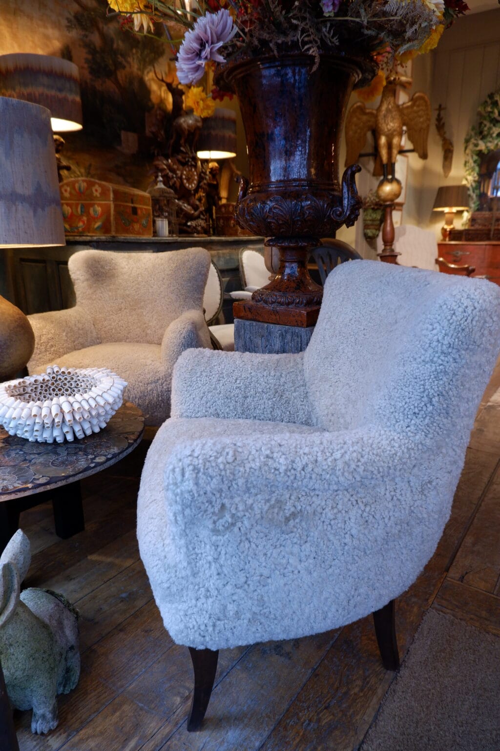 Pair of armchairs upholstered in sandy beige sheepskin - Sweden ca.1950 - Image 2