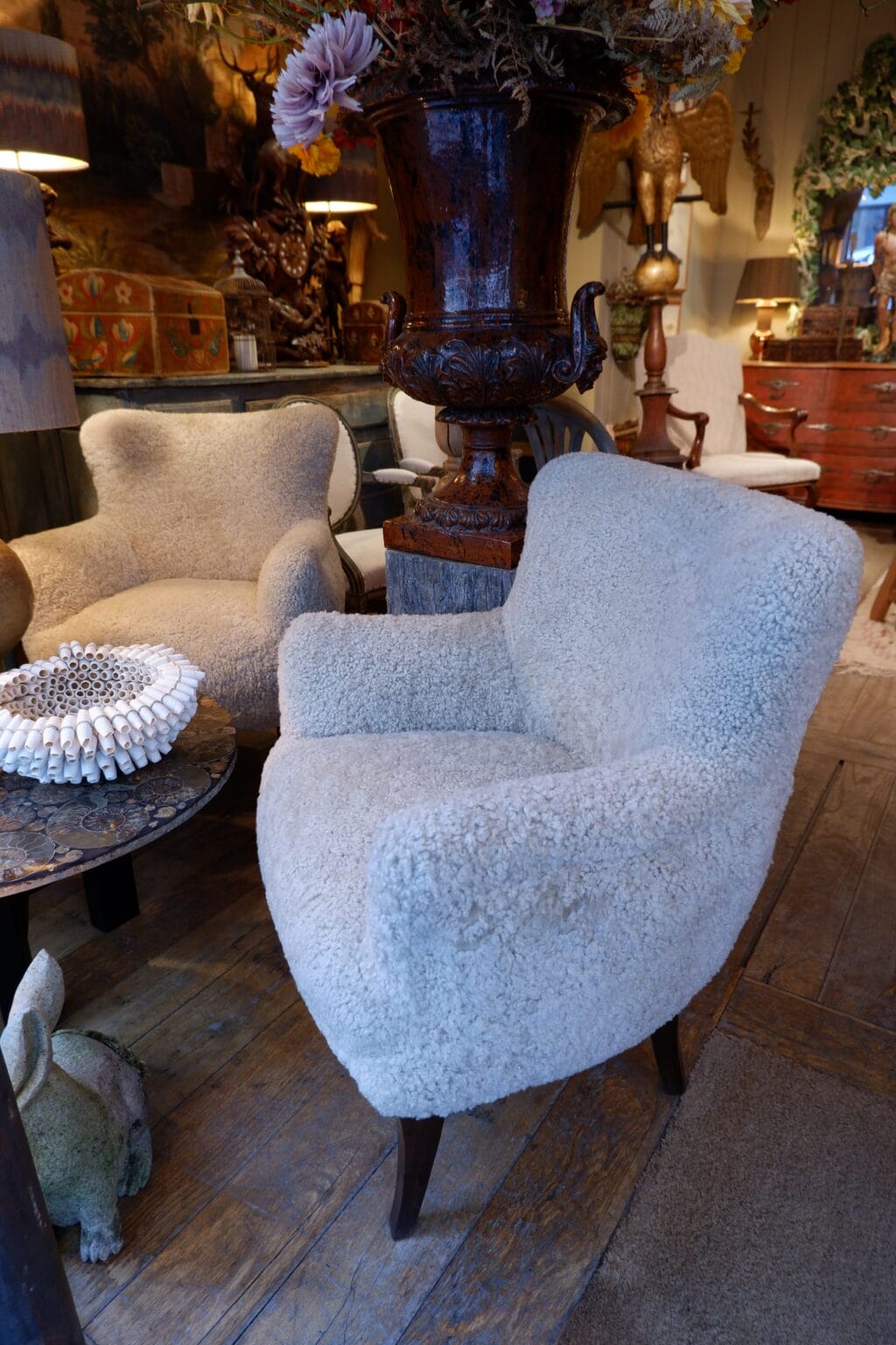 Pair of armchairs upholstered in sandy beige sheepskin - Sweden ca.1950 - Image 5