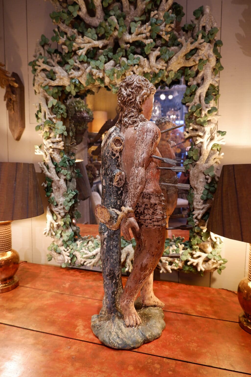 Grande statue en bois polychrome du martyr de Saint-Sébastien - Italie XVIIIe – Image 4