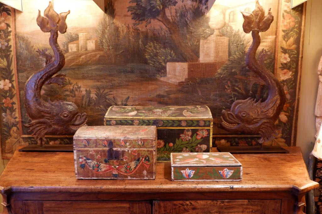 Coffres de mariage en bois peint "Normandie" - Art populaire XIXe