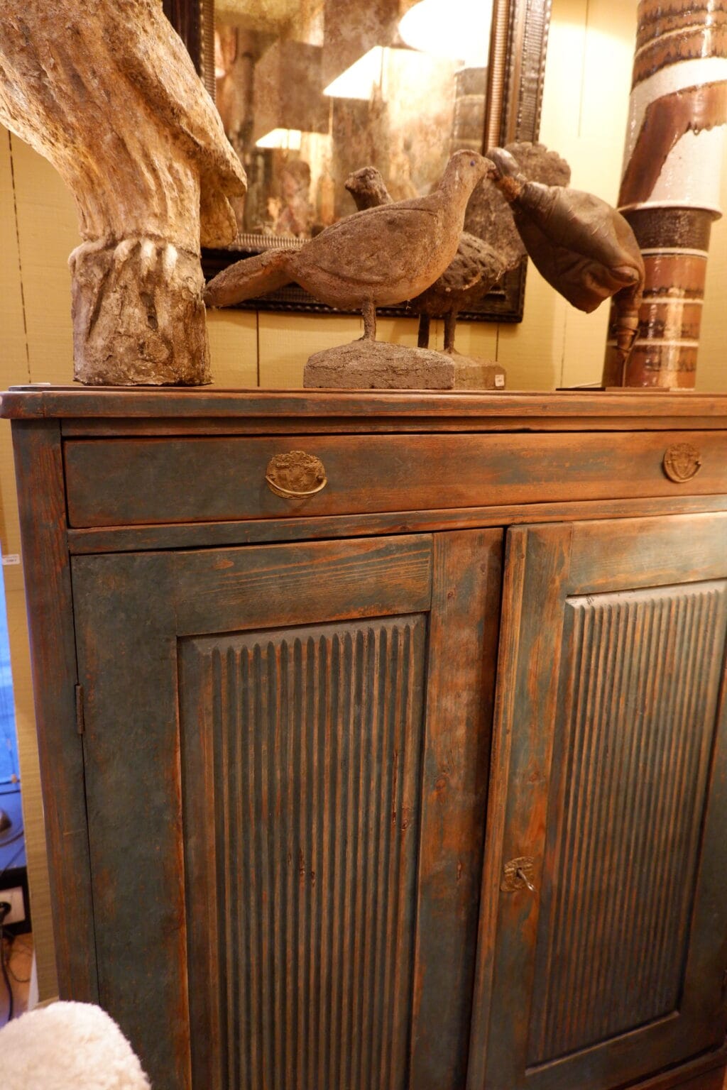 2-door Swedish sideboard, gadrooned decoration, blue patina, ca.1800 - Picture 5