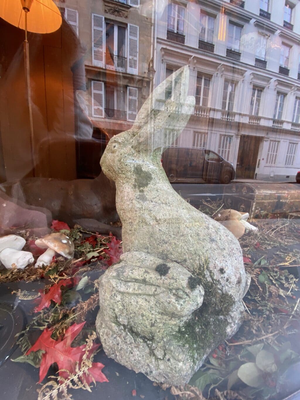 Un lapin & son petit- en pierre sculptée- Granit - XXe – Image 2