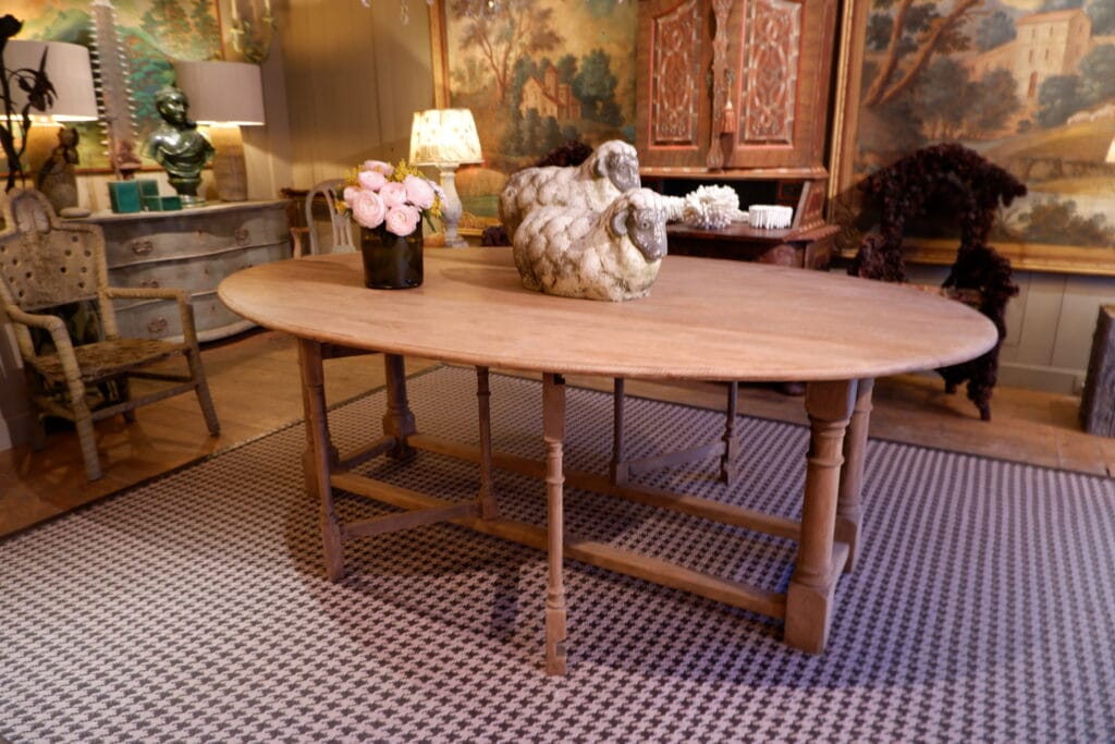 Grande table ovale &quot;getleg&quot; en chêne naturel - France ca.1900 – Image 9
