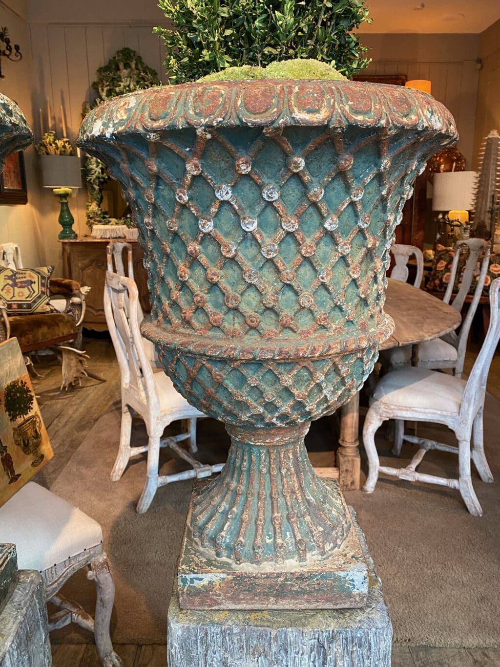 Rare paire de vases en fonte verte "décor treillage " - Angleterre  XIXe – Image 3