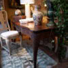 Table-bureau en chêne sculptée période Louis XV - France XVIIIe – Image 13