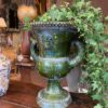 Elégant vase en terre cuité émail vert décor de masque soleil -France XIXe – Image 3