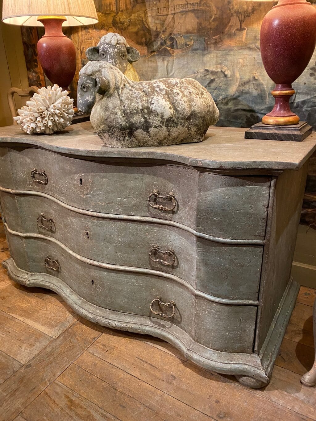 Très grande commode double galbe patine bleu pâle XIXe – Image 3