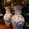 Paire de vases "aux Chinois" motifs fixés sous-verre - Italie région de Venise XIXe – Image 2