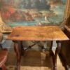 Table console espagnole en chêne pied lyre & entretoise en fer XIXe – Image 3
