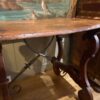 Table console espagnole en chêne pied lyre & entretoise en fer XIXe – Image 5