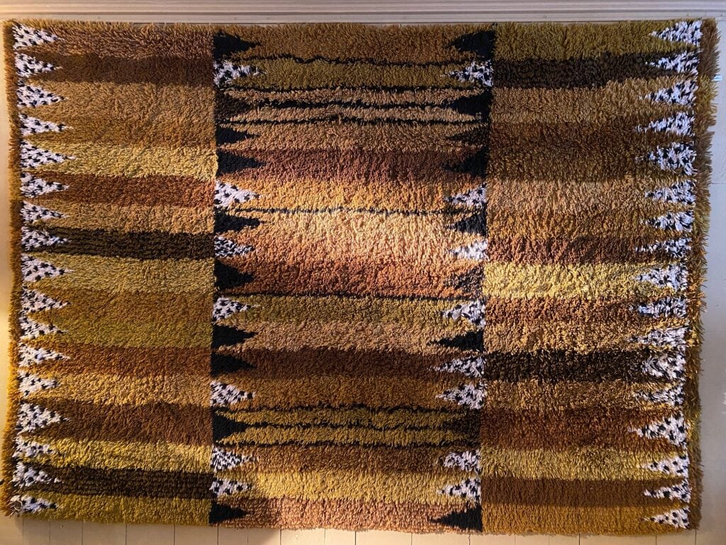 Grand tapis Rya en laine "Stegeborg" crée par Marianne Richter ca.1945