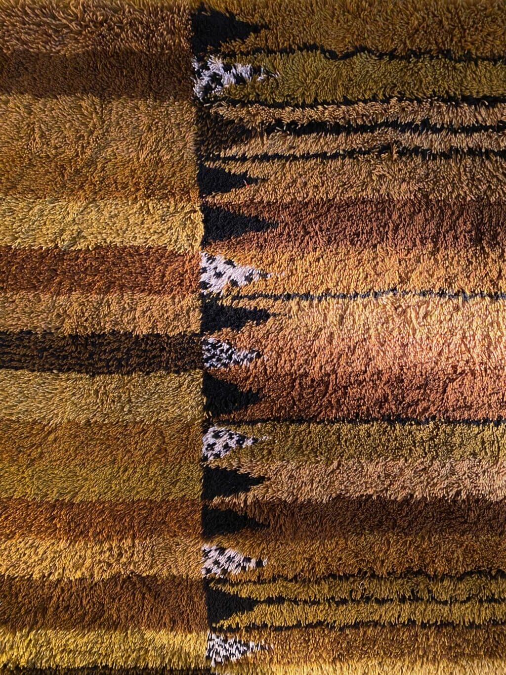 Grand tapis Rya en laine "Stegeborg" crée par Marianne Richter ca.1945 – Image 5