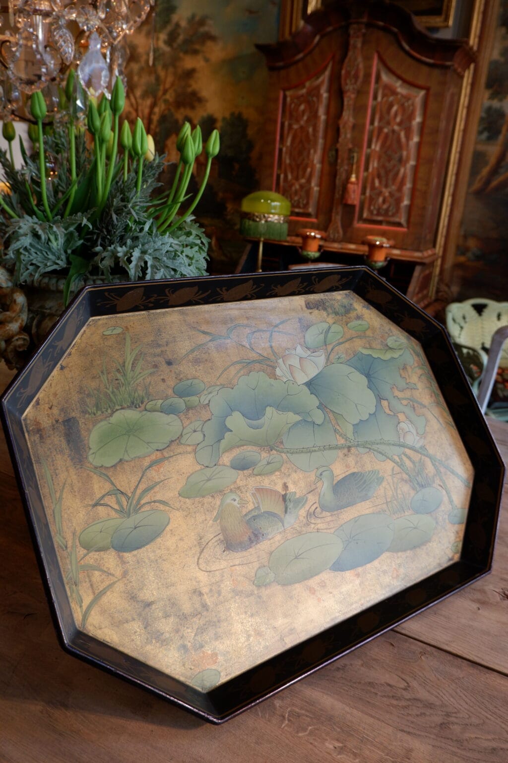 Grand plateau hexagonal décor laque japonaise ca.1900