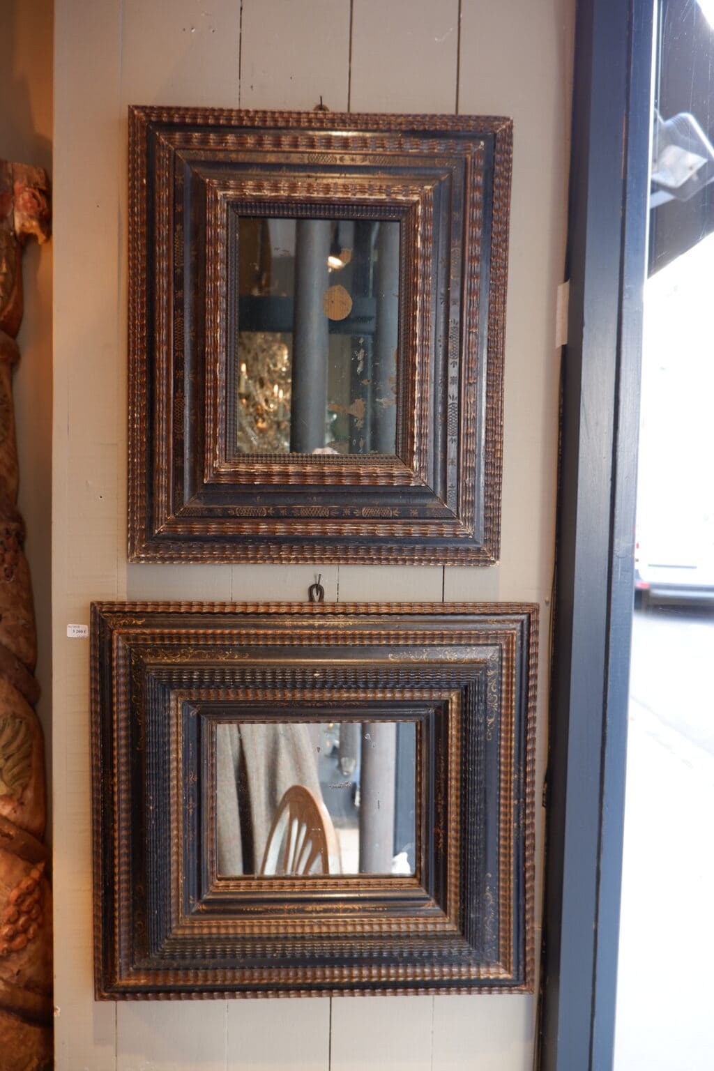 Paire de miroirs cadres en bois sculpté ébonisé - Italie XIXe