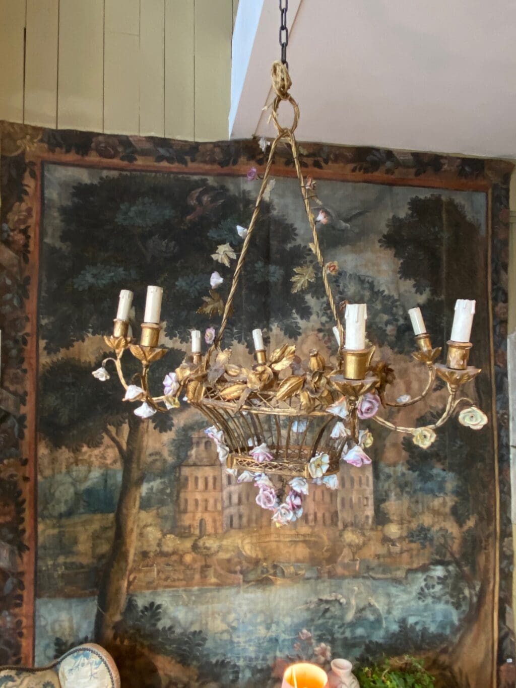 Lustre corbeille ovale orné de fleurs en porcelaine - France XIXe – Image 2