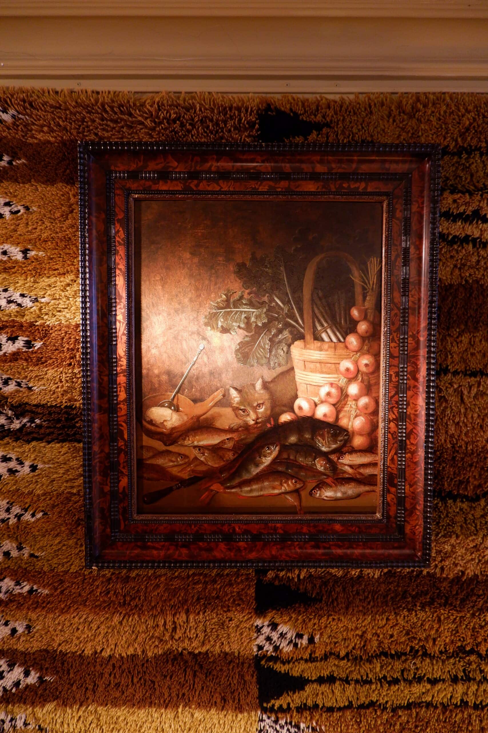 Huile sur bois nature morte au “chat, poissons et panier de légumes” – Italie XIXe