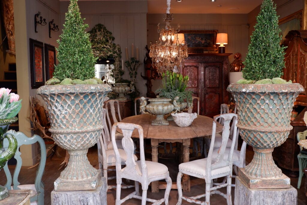 Rare paire de vases en fonte verte "décor treillage " - Angleterre  XIXe – Image 5