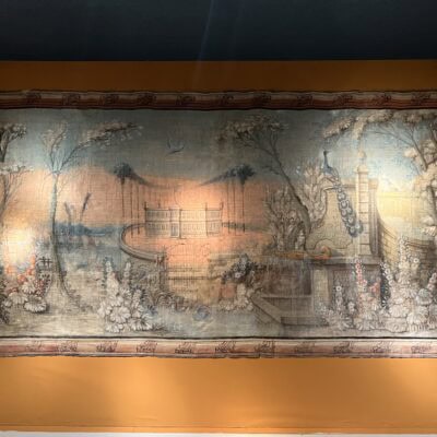 Toile Peinte Française du XVIIIe Siècle : Une Vision de Jardins Exotiques et de Château