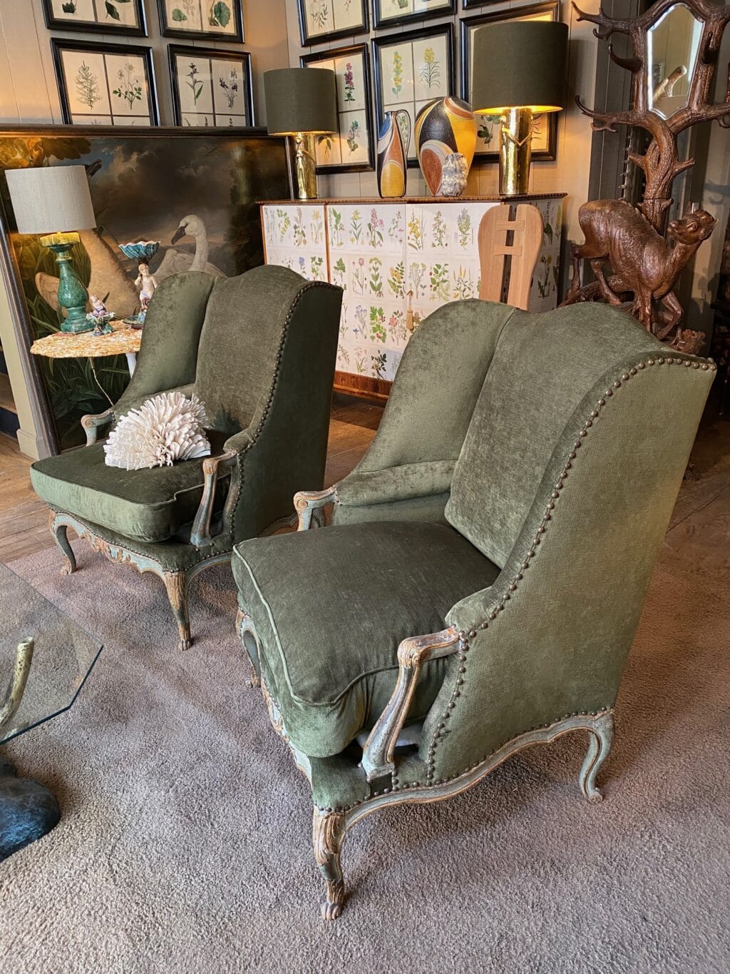Paire de bergères Louis XV patine vert amande - Tissu velours – Image 3