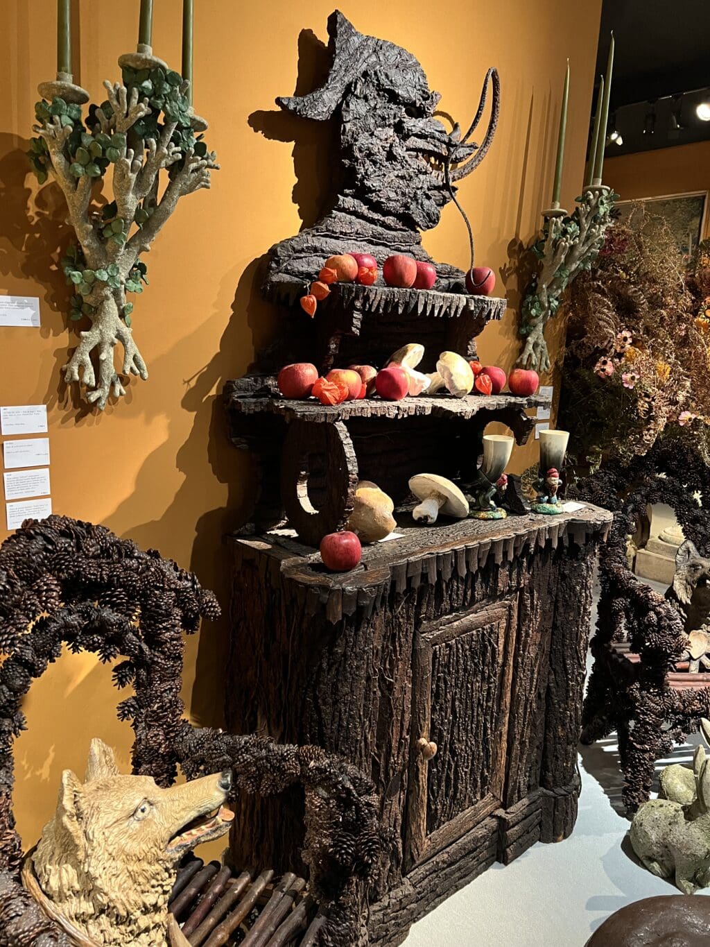 Cabinet d’art populaire de Cortina d'Ampezzo – Début du XXe siècle, Travail en écorce