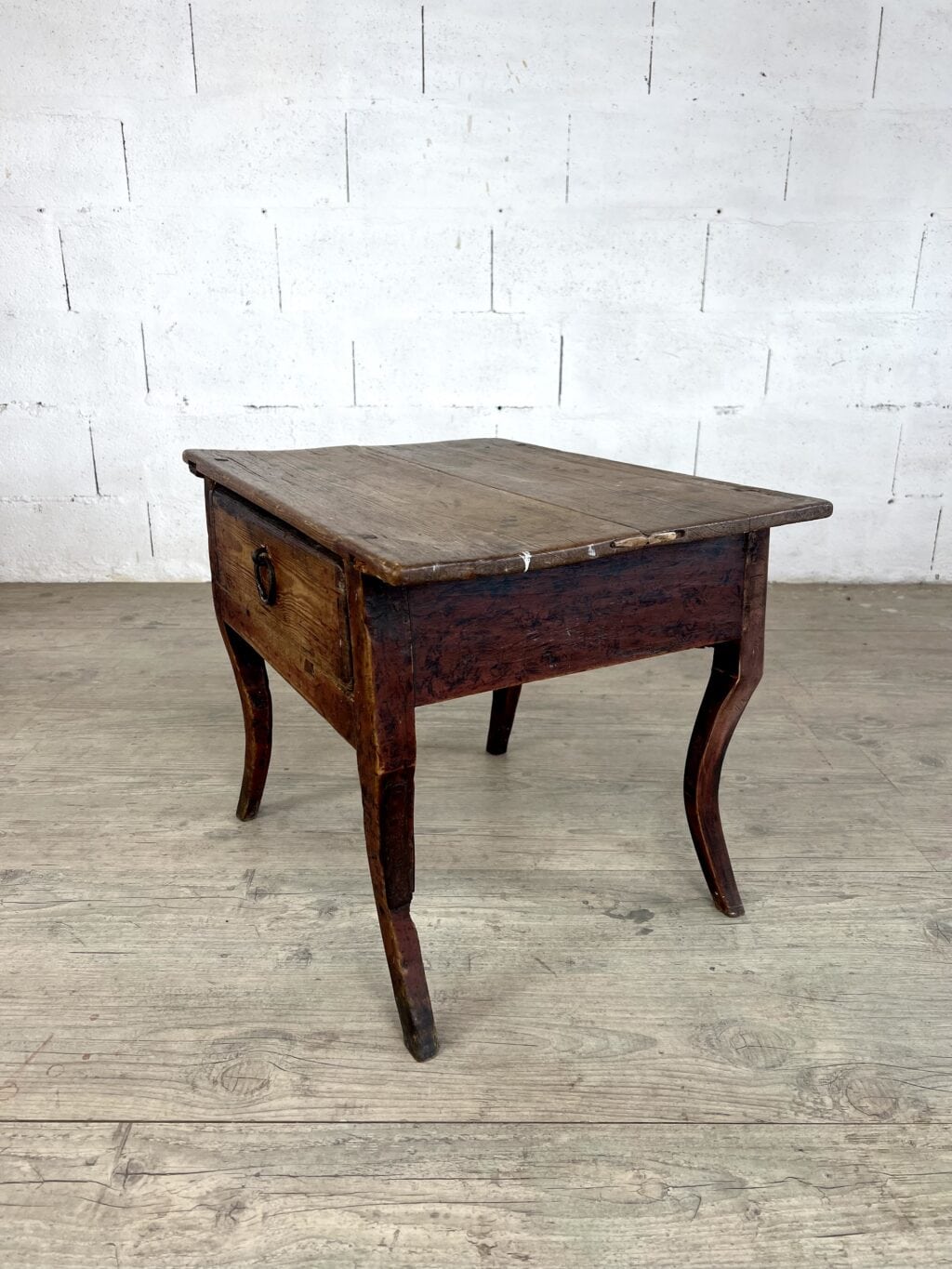 Table de Chevet Rococo suédois