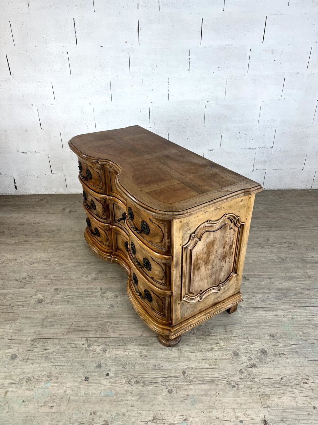 Commode hollandaise en bois naturel