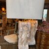 Paire de lampes en céramique blanche émaillée XIXe + AJ rectangles coins arrondis – Image 5