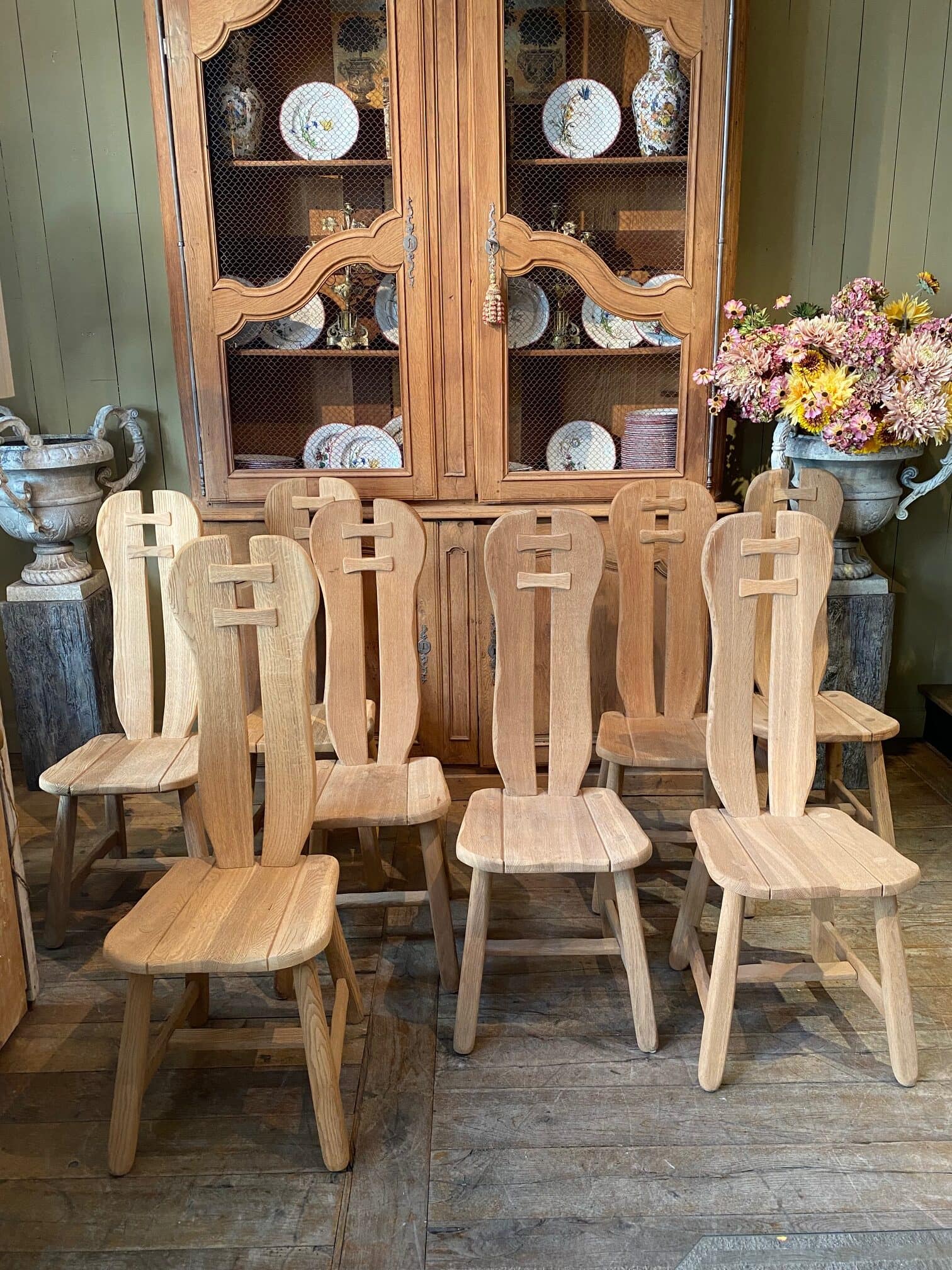 Suite of 6 high-back chairs in raw light oak ca.1960