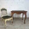 Chaise Louis XV en bois doré, dossier cannage et assise cuir – XVIIIe siècle