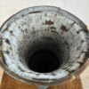 Vase ancien en tôle patinée de forme Médicis, XIXe siècle