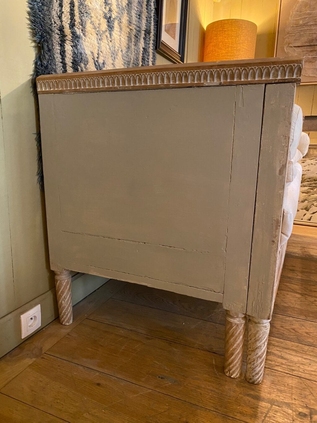 Banquette suédoise en bois sculpté &amp; peint XIXe – Image 6